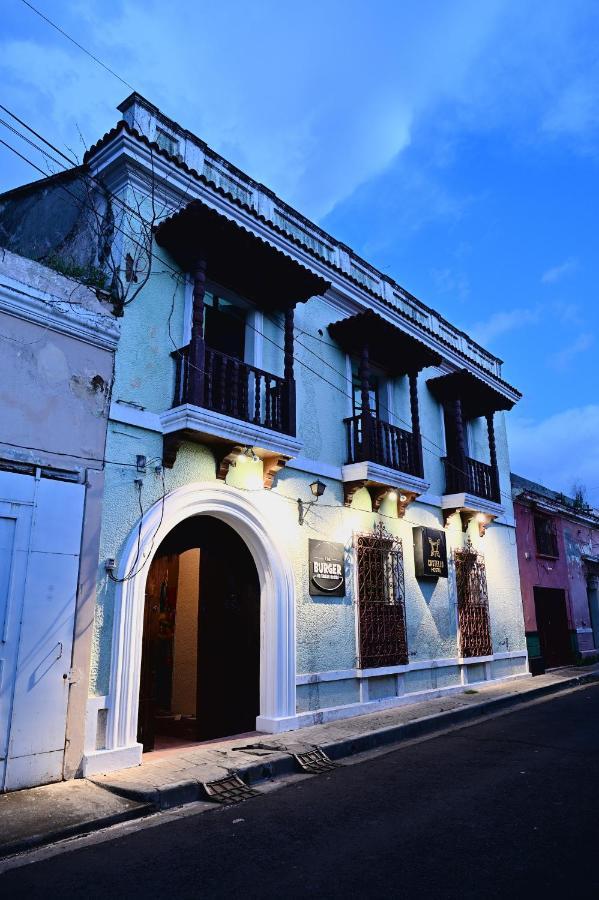Ricks Hostel Santa Ana Exterior photo