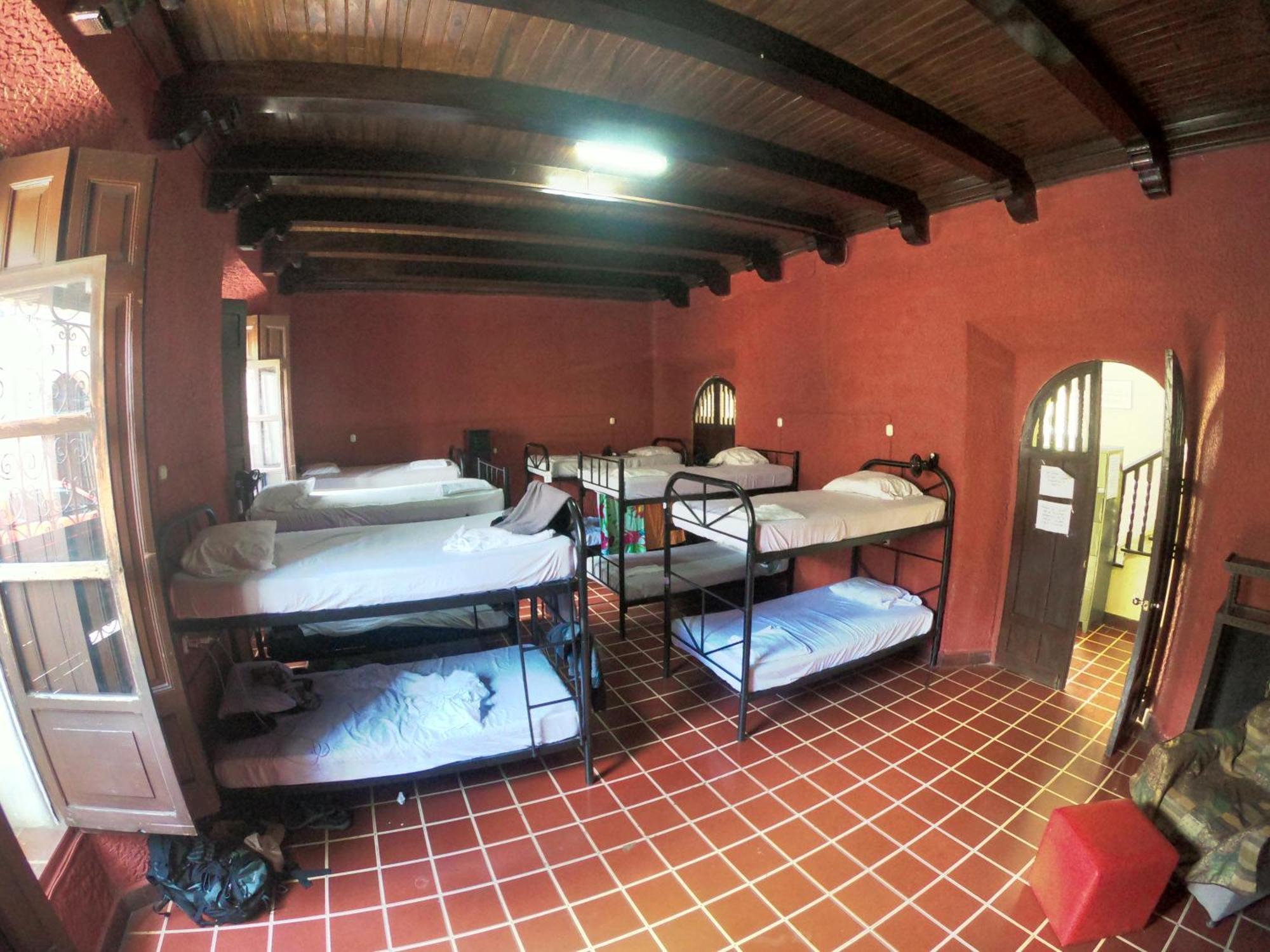 Ricks Hostel Santa Ana Exterior photo